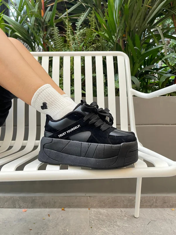 Tenis para Mujer Nevvo Grettel Blanco- Negro-N | Calzado Casual Femenino