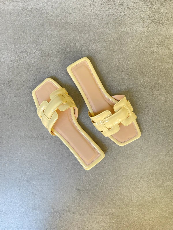 Sandalias para Mujer Nevvo Charlotte Amarillo | Calzado Casual Femenino