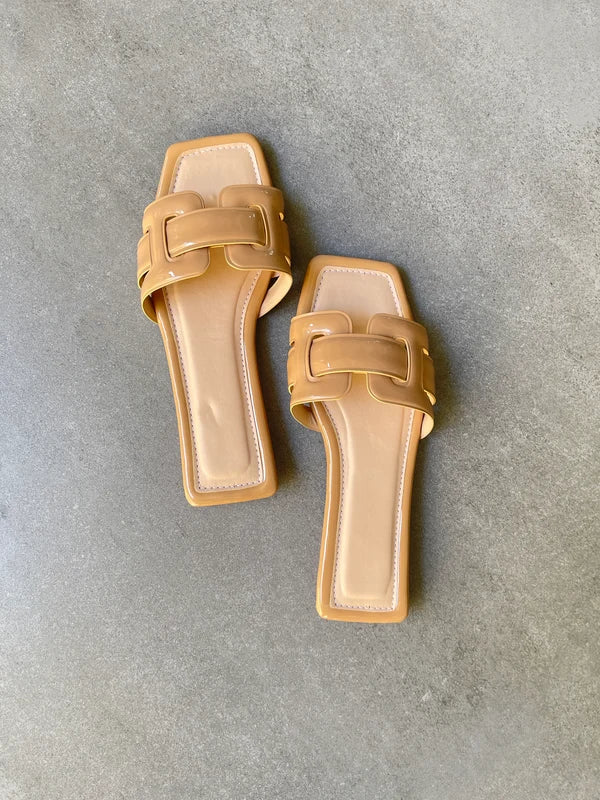 Sandalias para Mujer Nevvo Charlotte Camel| Calzado Casual Femenino