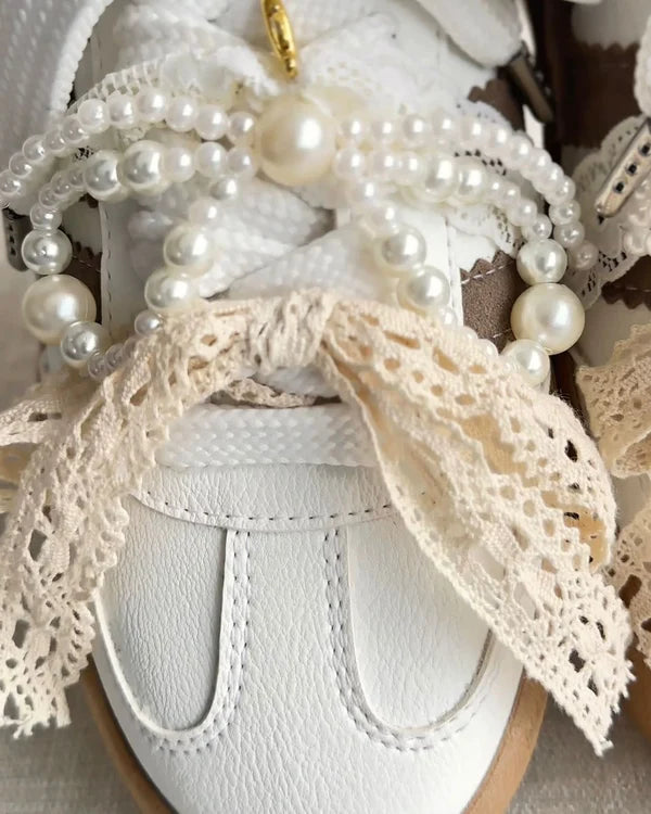 Tenis Madem Blanco vista lateral con encaje